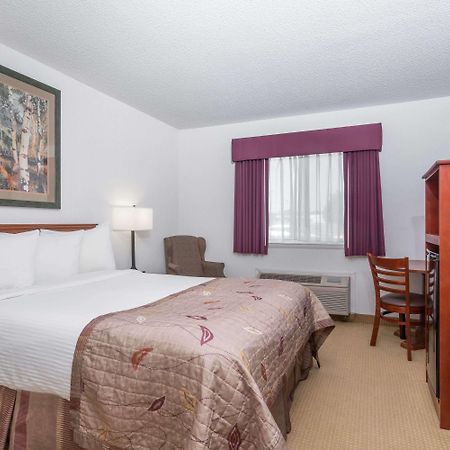Hotel Baymont By Wyndham Marshfield Extérieur photo