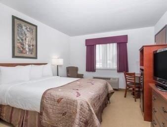 Hotel Baymont By Wyndham Marshfield Extérieur photo