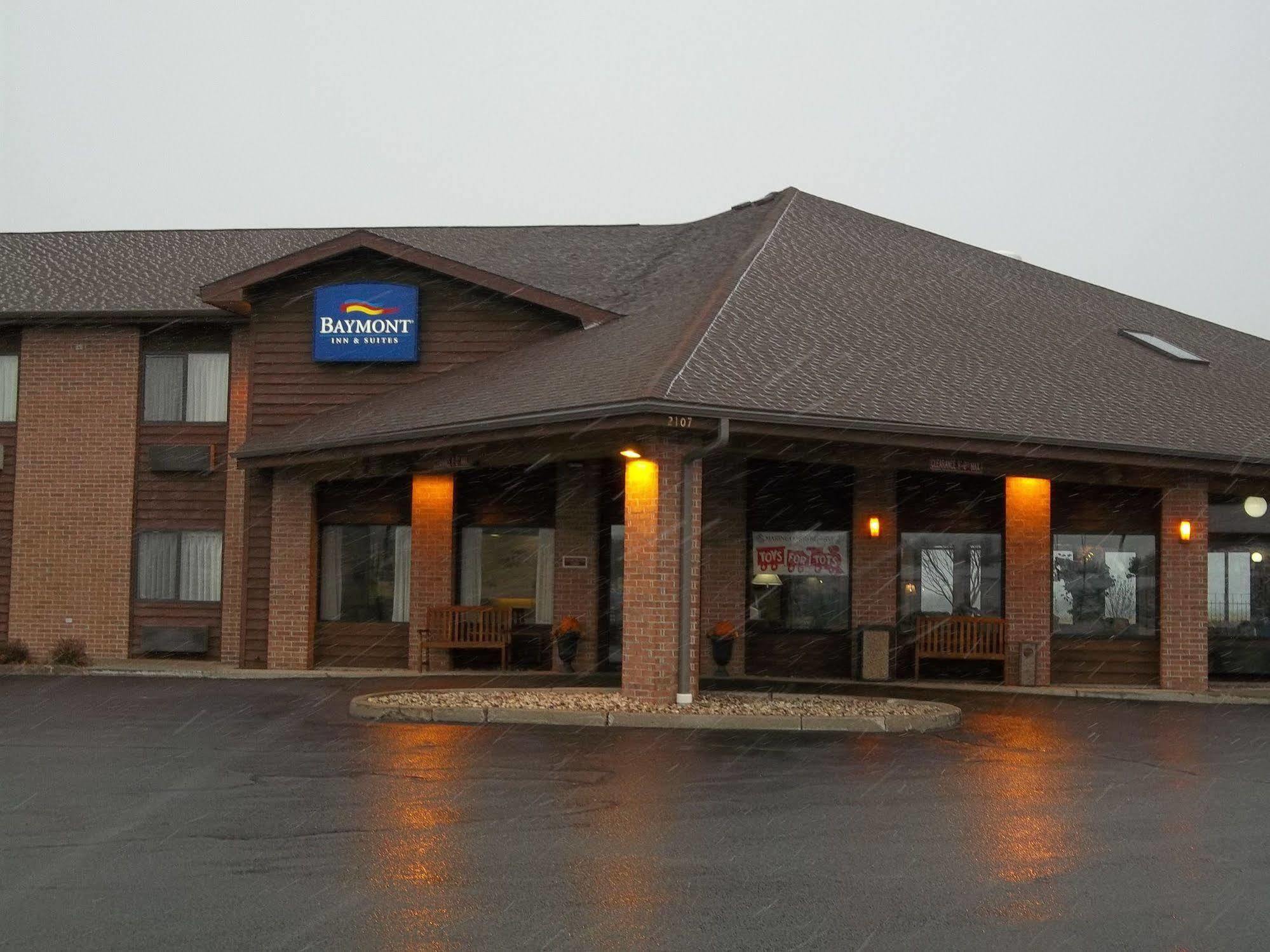 Hotel Baymont By Wyndham Marshfield Extérieur photo